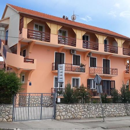 Bed and Breakfast Pansion Maria à Zadar Extérieur photo