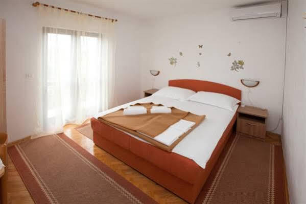 Bed and Breakfast Pansion Maria à Zadar Extérieur photo
